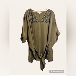 A Michael Kors Kimono style blouse in a beautiful olive green color.
